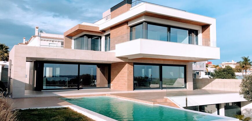 Villa on Hollywood Boulevard